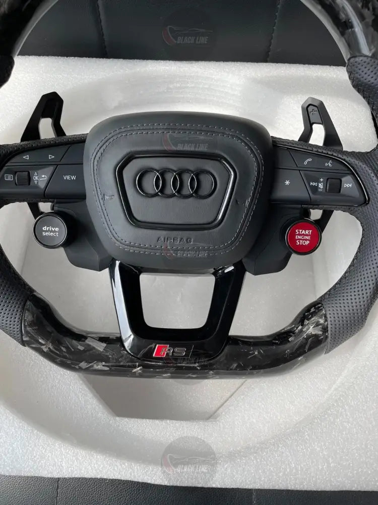 Volante Audi RS en Fibra de Carbono y Cuero Perforado con Levas Multifunción y Controles Drive Select