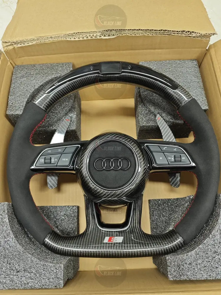 Volante Audi RS Performance Carbono + Alcantara con Pantalla Levas y Costuras Rojas