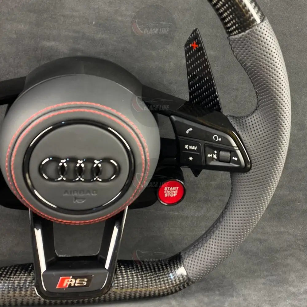 Volante Audi RS Performance en Fibra de Carbono Cuero Perforado Levas y Multifunción