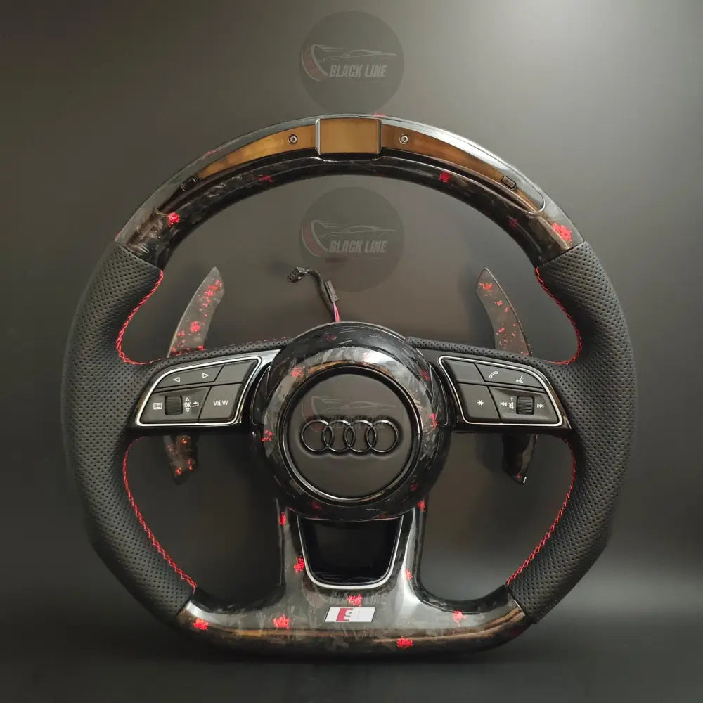 Volante Audi RS Performance en Fibra de Carbono Cuero Perforado Levas y Multifunción con Detalles Rojos