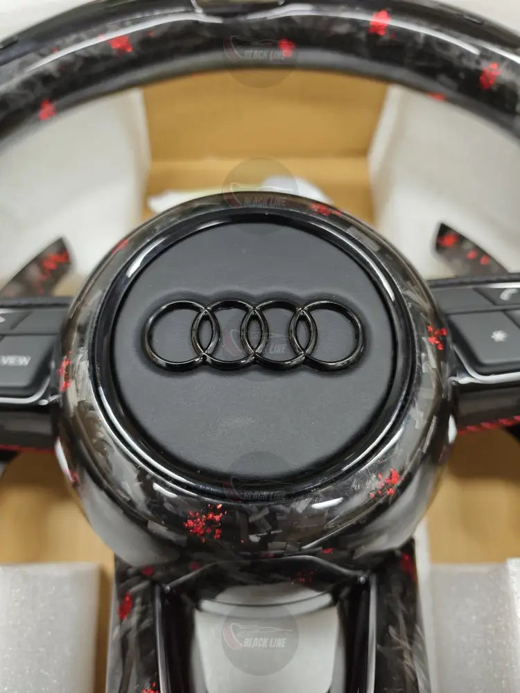 Volante Audi RS Performance en Fibra de Carbono Cuero Perforado Levas y Multifunción con Detalles Rojos