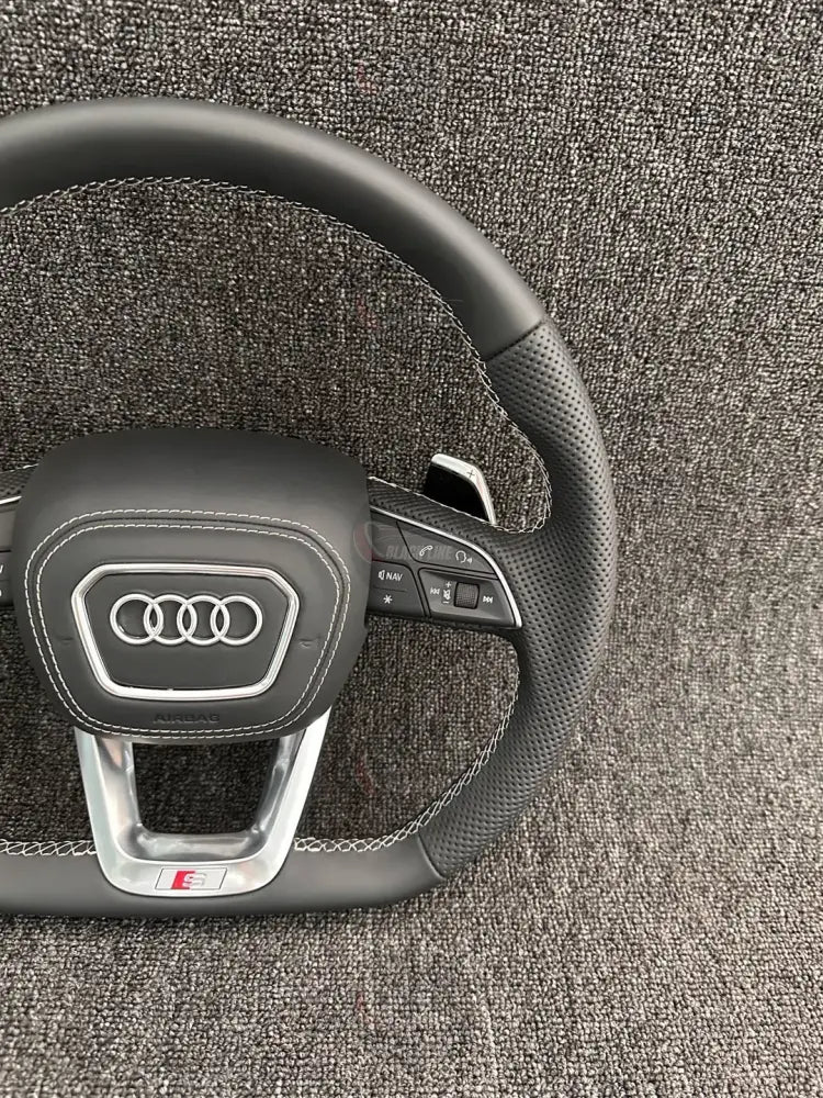Volante Audi S Line Deportivo en Cuero Negro Perforado | Fondo Plano Levas Multifunción y Airbag
