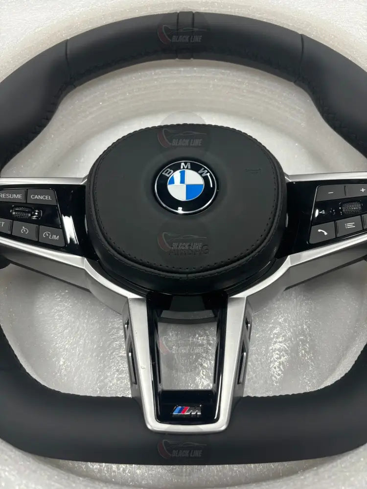 Volante BMW M Deportivo en Piel Negra | Fondo Plano Mandos Multifunción Detalles Plateados y Airbag