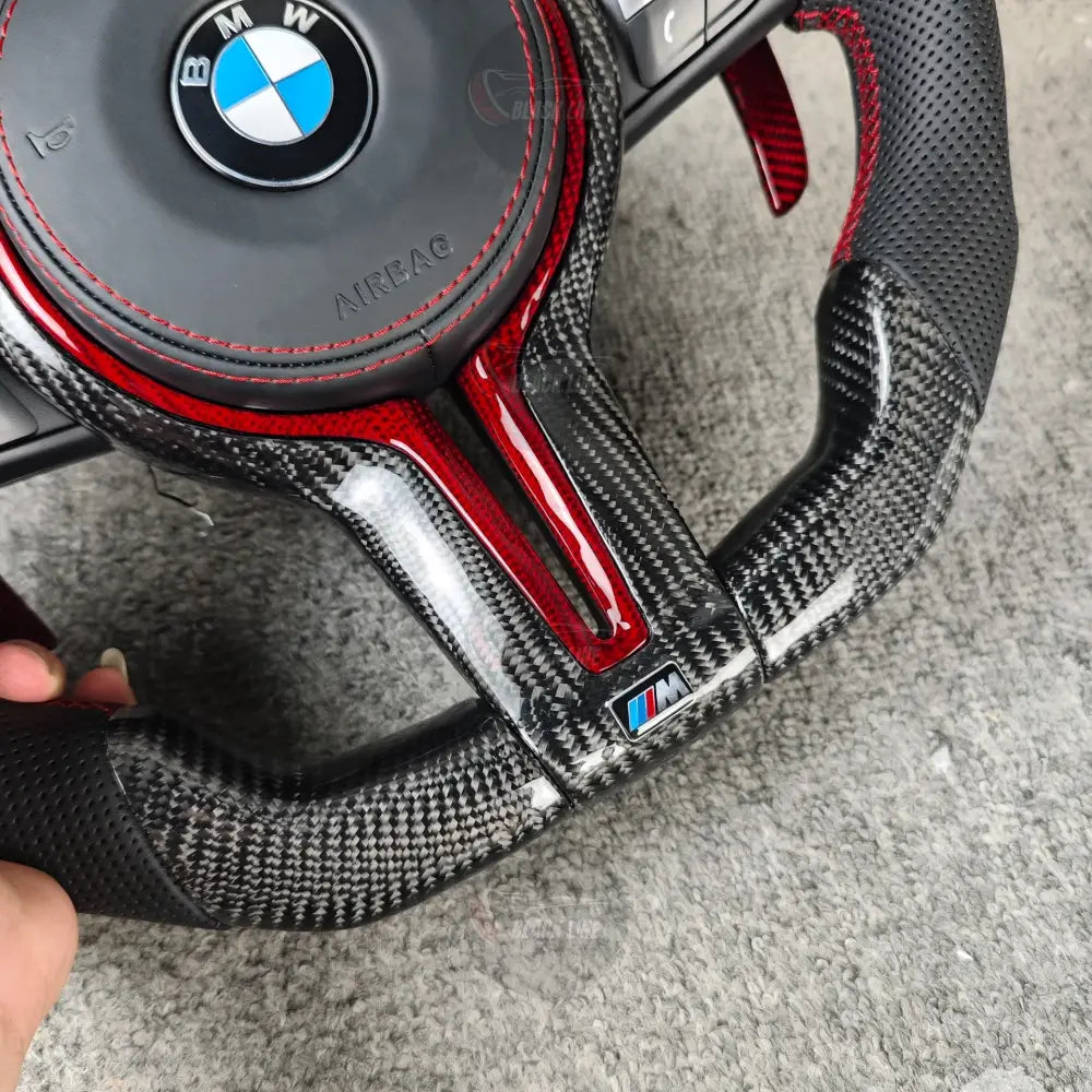 Volante BMW M Performance en Fibra de Carbono Alcantara y Detalles Rojos con Race Display Levas y M1/M2
