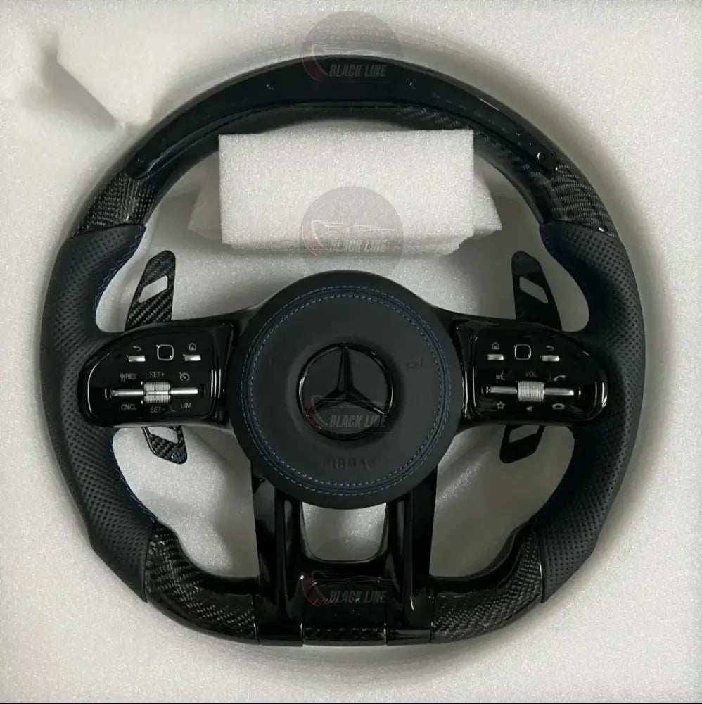 Volante Mercedes-AMG Personalizado en Fibra de Carbono Cuero Perforado y Pantalla LED con Airbag Incluido