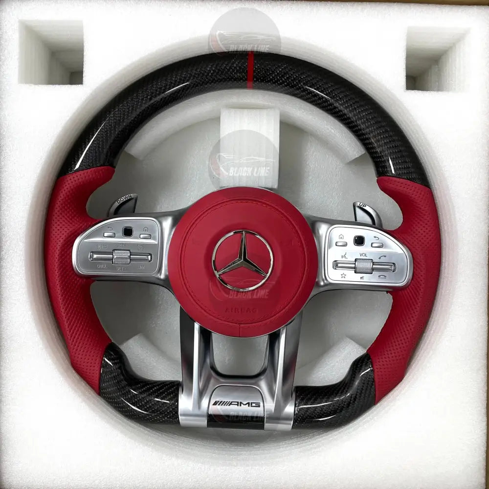 Volante Mercedes-AMG Performance en Fibra de Carbono y Cuero Rojo Perforado | Levas Multifunción Airbag Rojo y Marcador