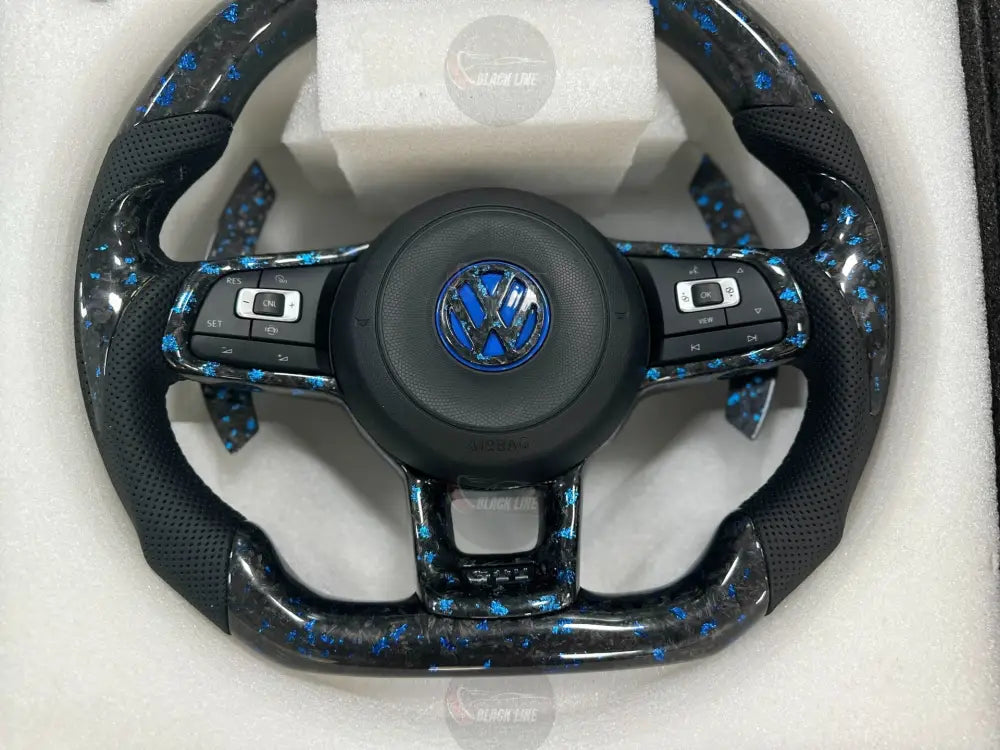 Volante Volkswagen Golf GTI Performance Personalizado en Carbono Forjado Negro y Azul con Levas y Multifunción