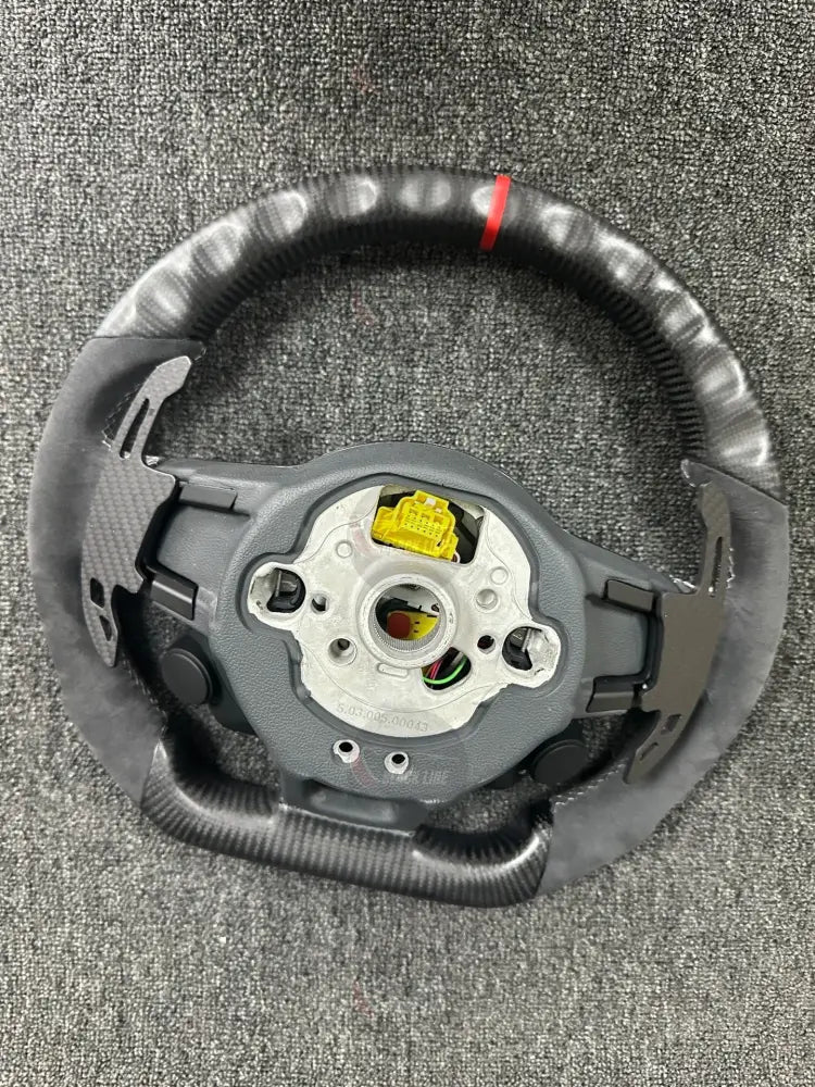 Volante Volkswagen Golf GTI Performance en Fibra de Carbono y Alcantara con Levas Multifunción Drive Select y Start/Stop