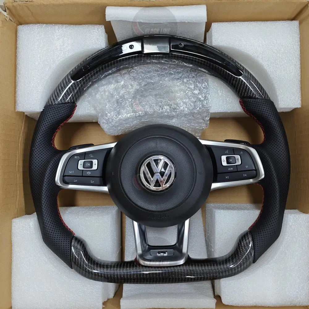 Volante Volkswagen GTI en Fibra de Carbono y Cuero Perforado con Levas Multifunción y Costuras Rojas