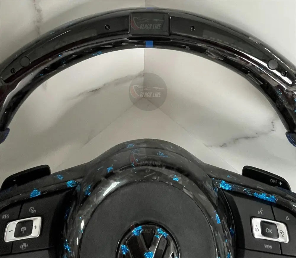 Volante Volkswagen R Deportivo en Fibra de Carbono Forjado con Detalles Azules y Cuero Perforado | Display LED Levas