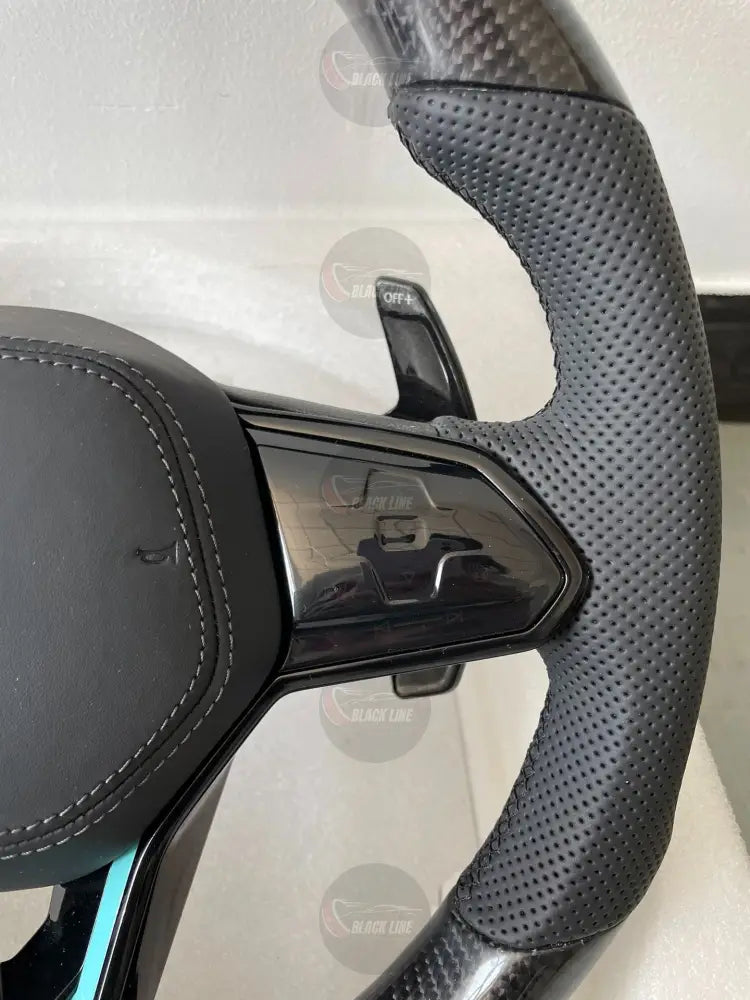 Volante Volkswagen R Deportivo en Fibra de Carbono y Cuero Perforado | Detalles Turquesa Levas Mandos Táctiles